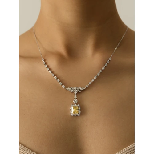 Колье из серебра 925 пробы с цветными цирконами