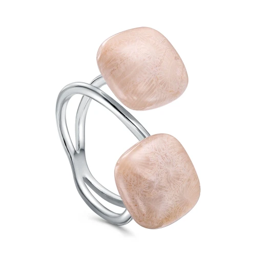 Кольцо из серебра 925 пробы с кораллом