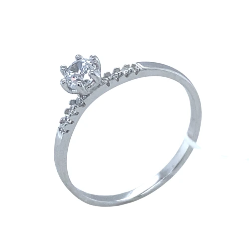 Кольцо из серебра 925 пробы с цирконами