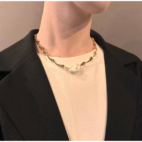 Колье из жемчуга